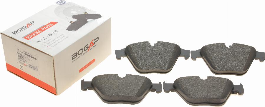 BOGAP B8210124 - Kit de plaquettes de frein, frein à disque cwaw.fr