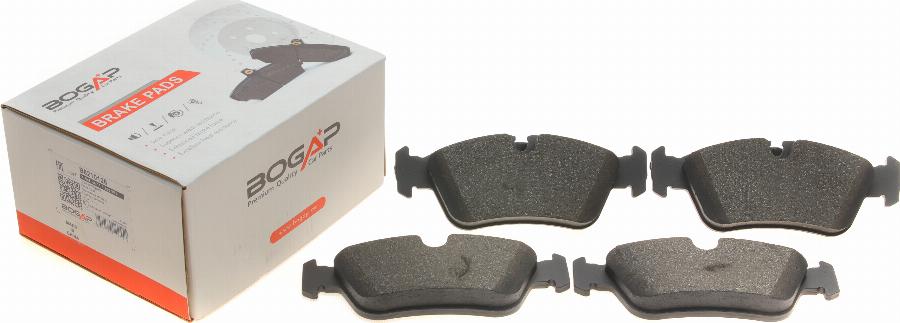 BOGAP B8210126 - Kit de plaquettes de frein, frein à disque cwaw.fr