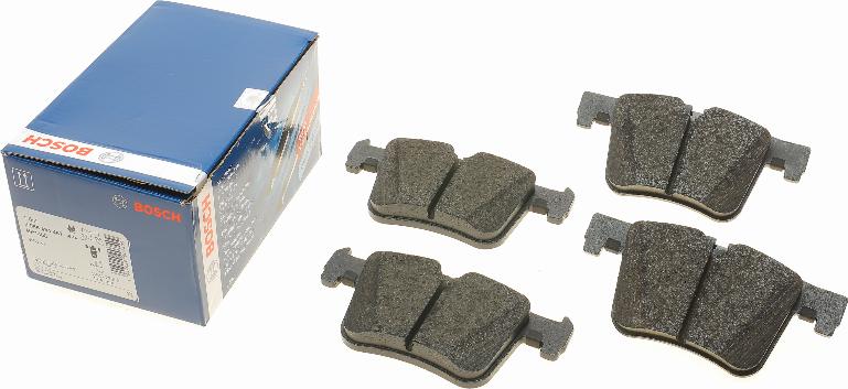 BOSCH 0 986 494 487 - Kit de plaquettes de frein, frein à disque cwaw.fr