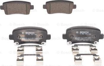 BOSCH 0 986 494 586 - Kit de plaquettes de frein, frein à disque cwaw.fr