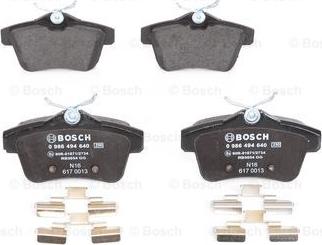 BOSCH 0 986 494 640 - Kit de plaquettes de frein, frein à disque cwaw.fr