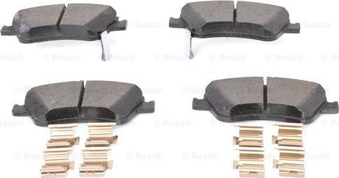 BOSCH 0 986 494 638 - Kit de plaquettes de frein, frein à disque cwaw.fr