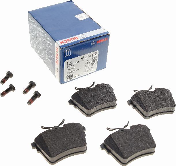 BOSCH 0 986 494 095 - Kit de plaquettes de frein, frein à disque cwaw.fr