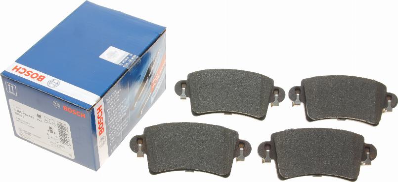 BOSCH 0 986 494 043 - Kit de plaquettes de frein, frein à disque cwaw.fr