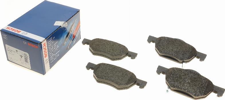 BOSCH 0 986 494 135 - Kit de plaquettes de frein, frein à disque cwaw.fr