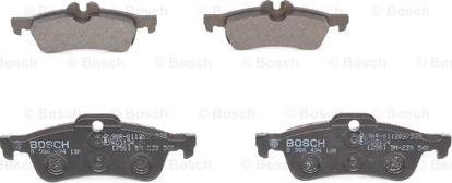 BOSCH 0 986 494 130 - Kit de plaquettes de frein, frein à disque cwaw.fr