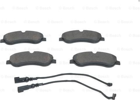 BOSCH 0 986 494 844 - Kit de plaquettes de frein, frein à disque cwaw.fr