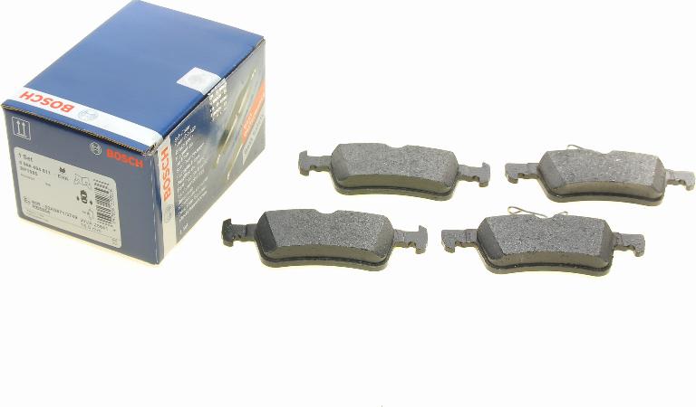 BOSCH 0 986 494 811 - Kit de plaquettes de frein, frein à disque cwaw.fr