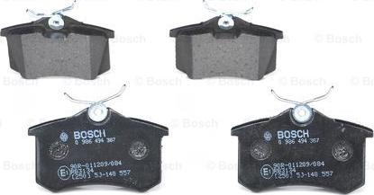 BOSCH 0 986 494 387 - Kit de plaquettes de frein, frein à disque cwaw.fr