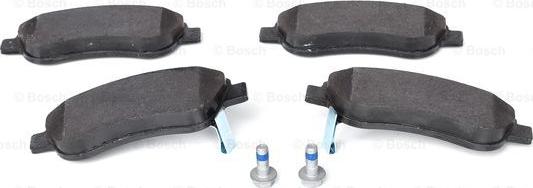 BOSCH 0 986 494 379 - Kit de plaquettes de frein, frein à disque cwaw.fr