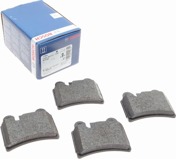 BOSCH 0 986 494 210 - Kit de plaquettes de frein, frein à disque cwaw.fr