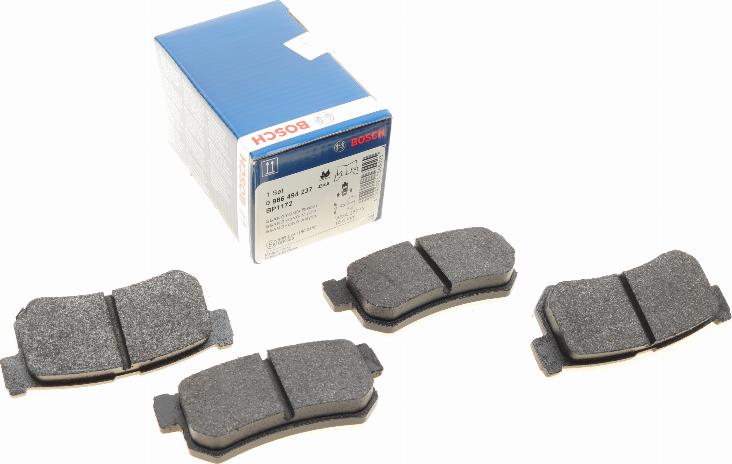 BOSCH 0 986 494 237 - Kit de plaquettes de frein, frein à disque cwaw.fr