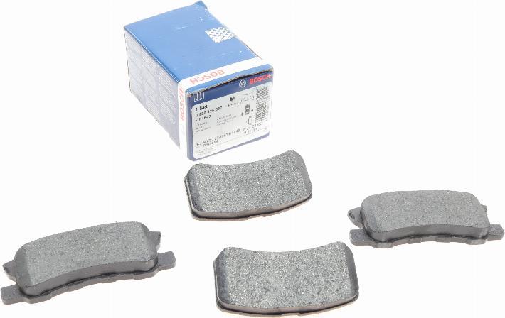 BOSCH 0 986 495 357 - Kit de plaquettes de frein, frein à disque cwaw.fr