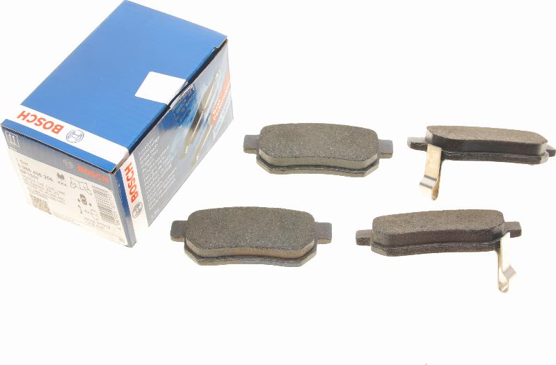 BOSCH 0 986 495 256 - Kit de plaquettes de frein, frein à disque cwaw.fr