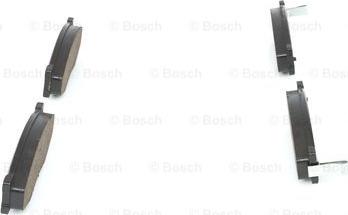 BOSCH 0 986 490 990 - Kit de plaquettes de frein, frein à disque cwaw.fr