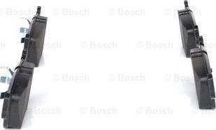 BOSCH 0 986 490 640 - Kit de plaquettes de frein, frein à disque cwaw.fr