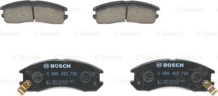 BOSCH 0 986 493 790 - Kit de plaquettes de frein, frein à disque cwaw.fr