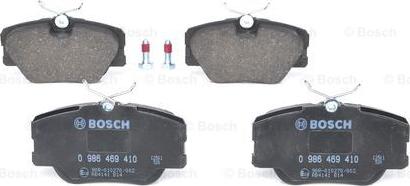 BOSCH 0 986 469 410 - Kit de plaquettes de frein, frein à disque cwaw.fr