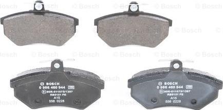 BOSCH 0 986 460 944 - Kit de plaquettes de frein, frein à disque cwaw.fr