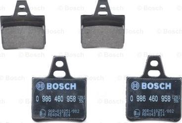 BOSCH 0 986 460 958 - Kit de plaquettes de frein, frein à disque cwaw.fr