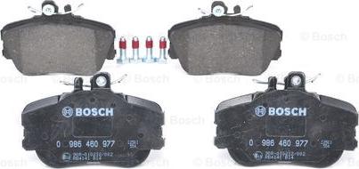 BOSCH 0 986 460 977 - Kit de plaquettes de frein, frein à disque cwaw.fr