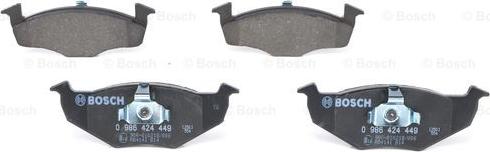 BOSCH 0 986 424 449 - Kit de plaquettes de frein, frein à disque cwaw.fr