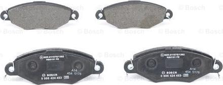 BOSCH 0 986 424 453 - Kit de plaquettes de frein, frein à disque cwaw.fr