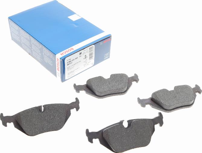 BOSCH 0 986 424 484 - Kit de plaquettes de frein, frein à disque cwaw.fr