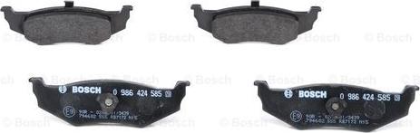 BOSCH 0 986 424 585 - Kit de plaquettes de frein, frein à disque cwaw.fr