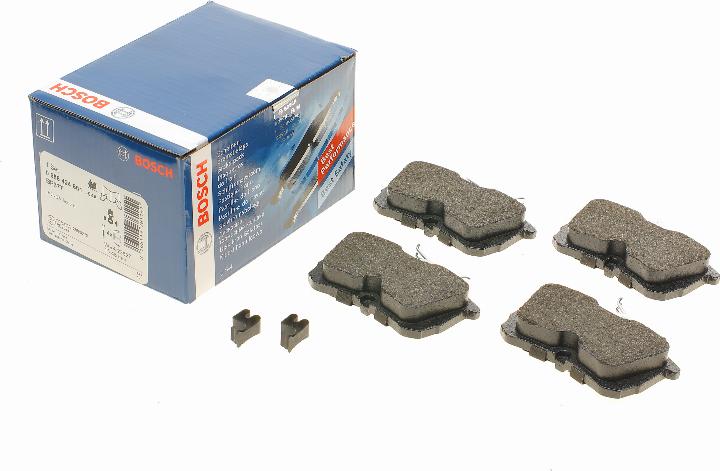 BOSCH 0 986 424 661 - Kit de plaquettes de frein, frein à disque cwaw.fr