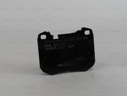 BOSCH 0 986 424 053 - Kit de plaquettes de frein, frein à disque cwaw.fr