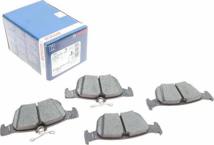 BOSCH 0 986 424 807 - Kit de plaquettes de frein, frein à disque cwaw.fr