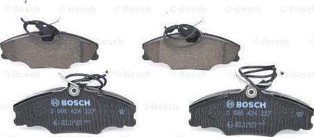 BOSCH 0 986 424 227 - Kit de plaquettes de frein, frein à disque cwaw.fr