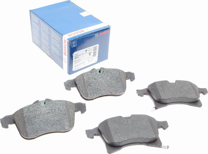 BOSCH 0 986 424 707 - Kit de plaquettes de frein, frein à disque cwaw.fr