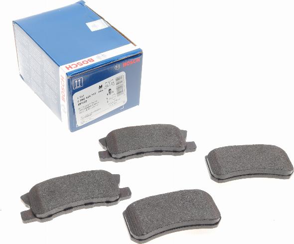 BOSCH 0 986 424 717 - Kit de plaquettes de frein, frein à disque cwaw.fr