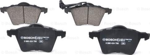 BOSCH 0 986 424 780 - Kit de plaquettes de frein, frein à disque cwaw.fr