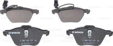 BOSCH 0 986 424 777 - Kit de plaquettes de frein, frein à disque cwaw.fr