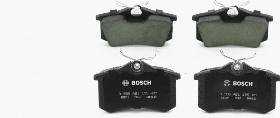 BOSCH 0986AB1195 - Kit de plaquettes de frein, frein à disque cwaw.fr