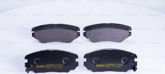 BOSCH 0 986 BB0 986 - Kit de plaquettes de frein, frein à disque cwaw.fr