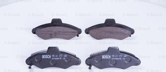 BOSCH 0 986 BB0 265 - Kit de plaquettes de frein, frein à disque cwaw.fr