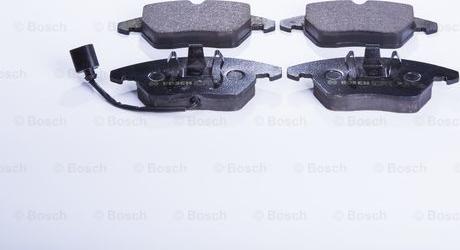 BOSCH 0 986 BB0 783 - Kit de plaquettes de frein, frein à disque cwaw.fr