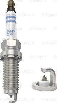 BOSCH 0 242 140 550 - Bougie d'allumage cwaw.fr