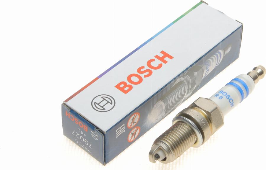 BOSCH 0 242 135 515 - Bougie d'allumage cwaw.fr