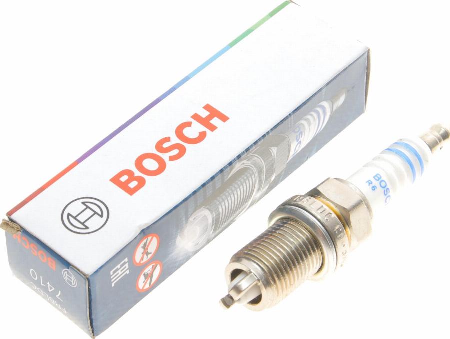 BOSCH 0 242 240 566 - Bougie d'allumage cwaw.fr