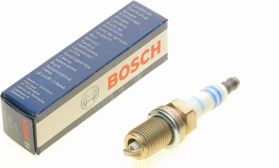 BOSCH 0 242 235 749 - Bougie d'allumage cwaw.fr