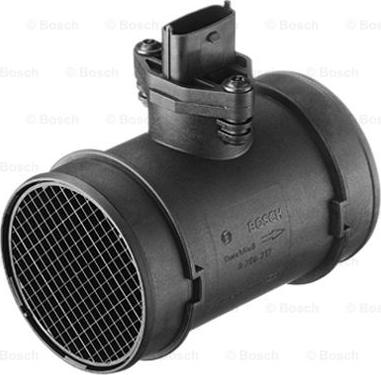 BOSCH 0 280 218 036 - Débitmètre de masse d'air cwaw.fr