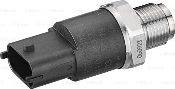 BOSCH 0 281 002 472 - Capteur, pression de carburant cwaw.fr