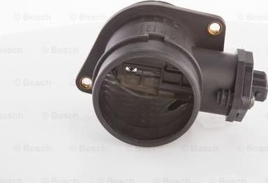 BOSCH 0 281 002 144 - Débitmètre de masse d'air cwaw.fr