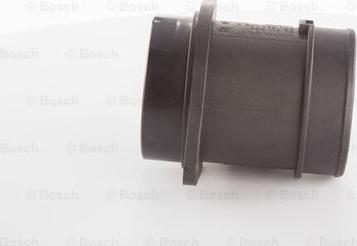 BOSCH 0 281 002 144 - Débitmètre de masse d'air cwaw.fr