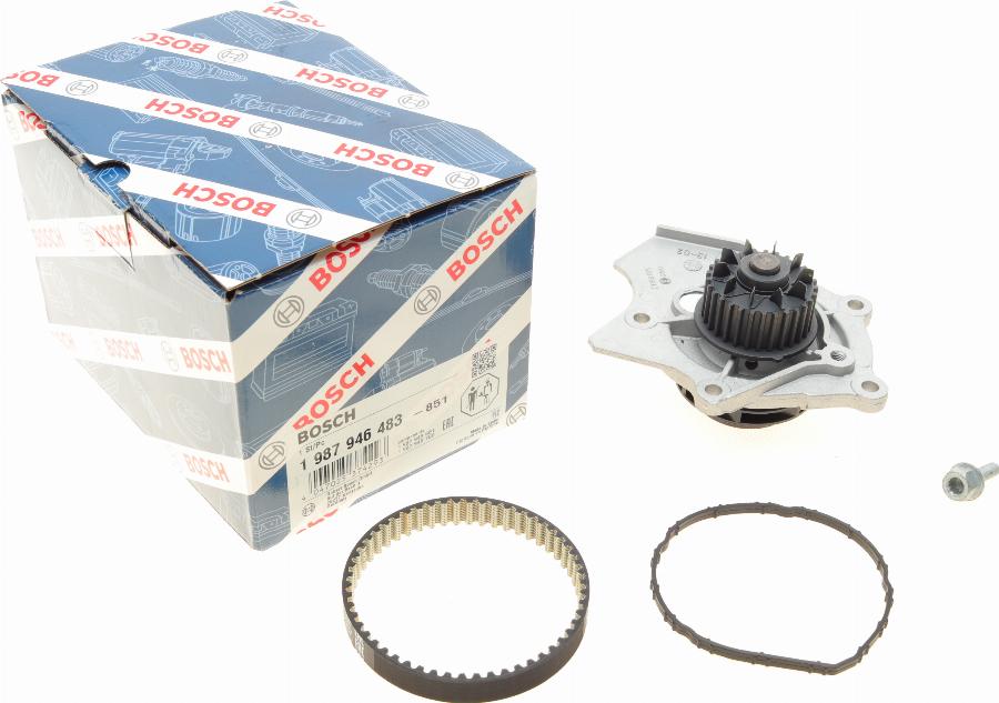 BOSCH 1 987 946 483 - Pompe à eau + kit de courroie de distribution cwaw.fr